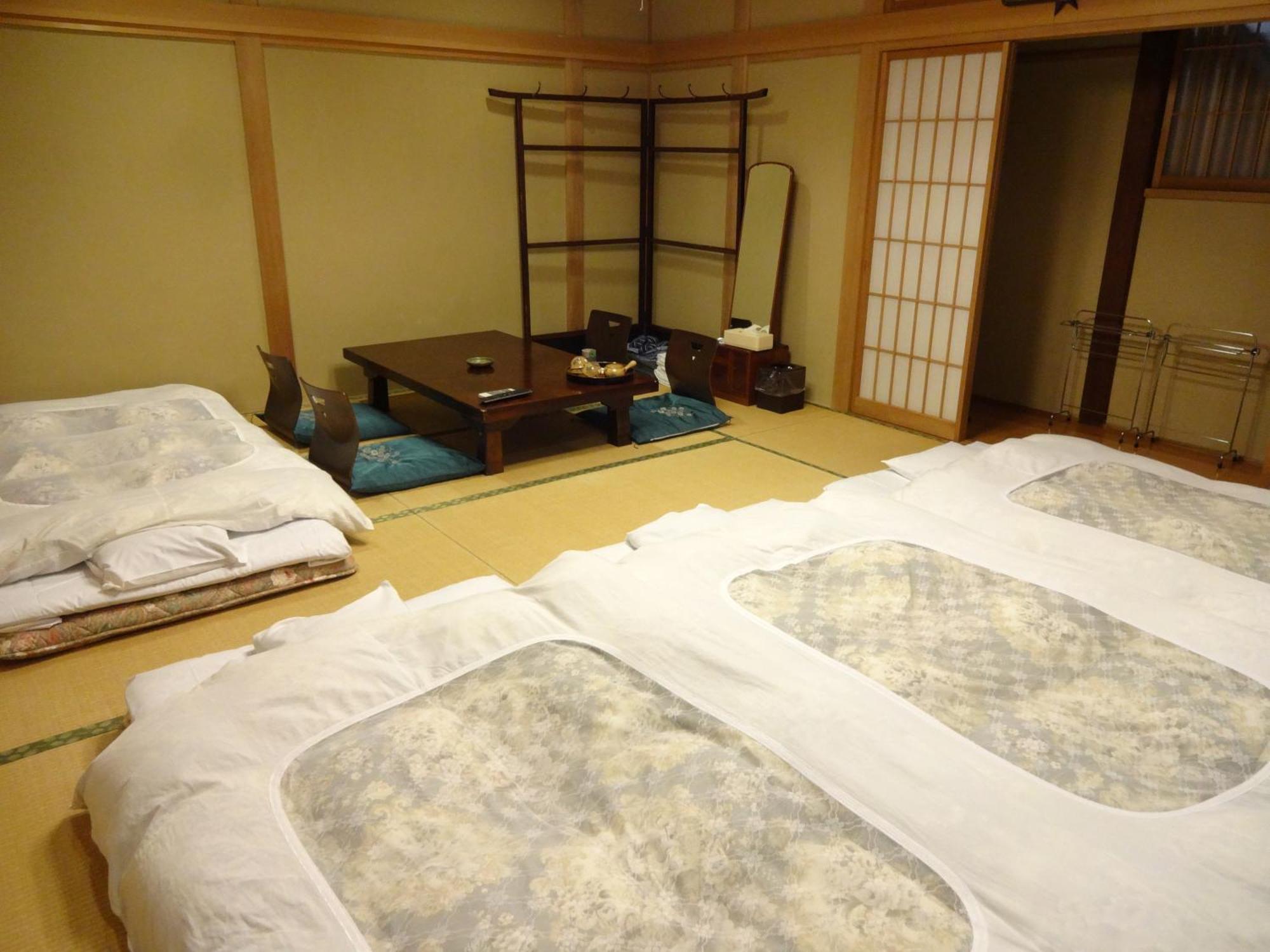 Chuokan Shimizuya Ryokan Nagano Habitación foto